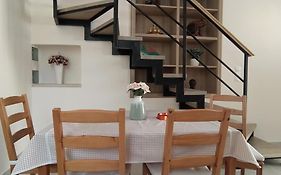 Kalamitsi 2 Floor Apartment